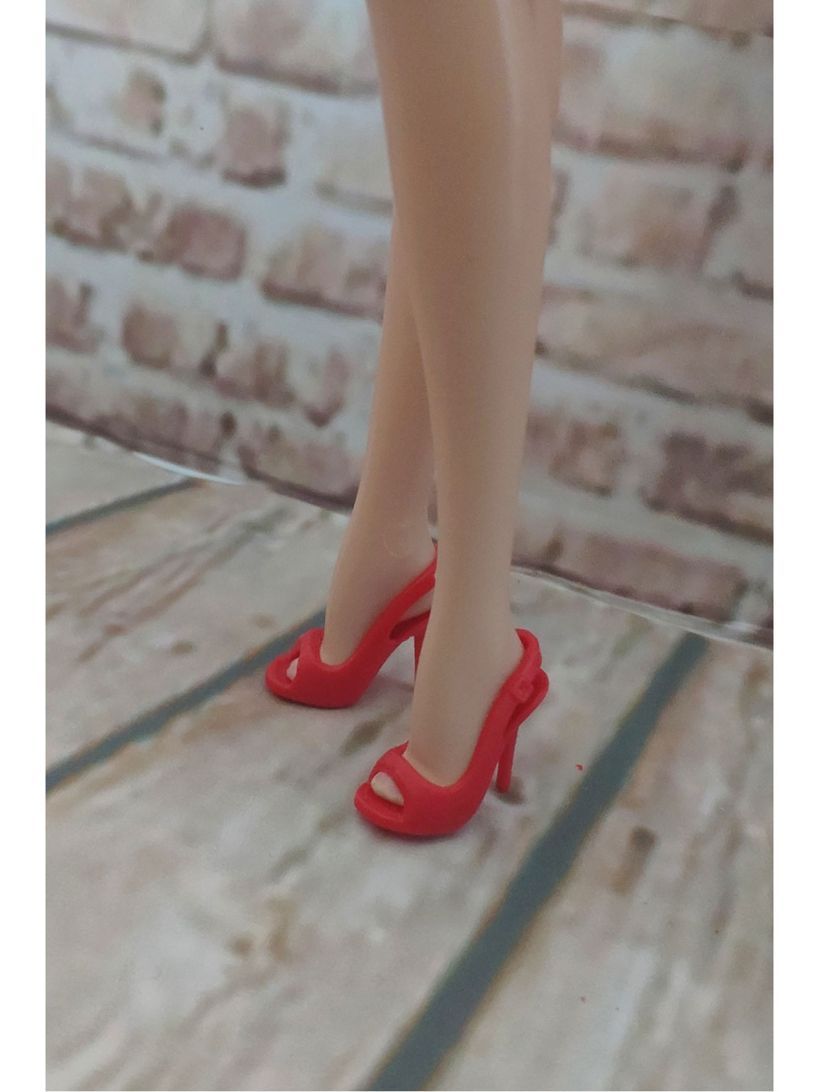 Basics Red 01s 3
