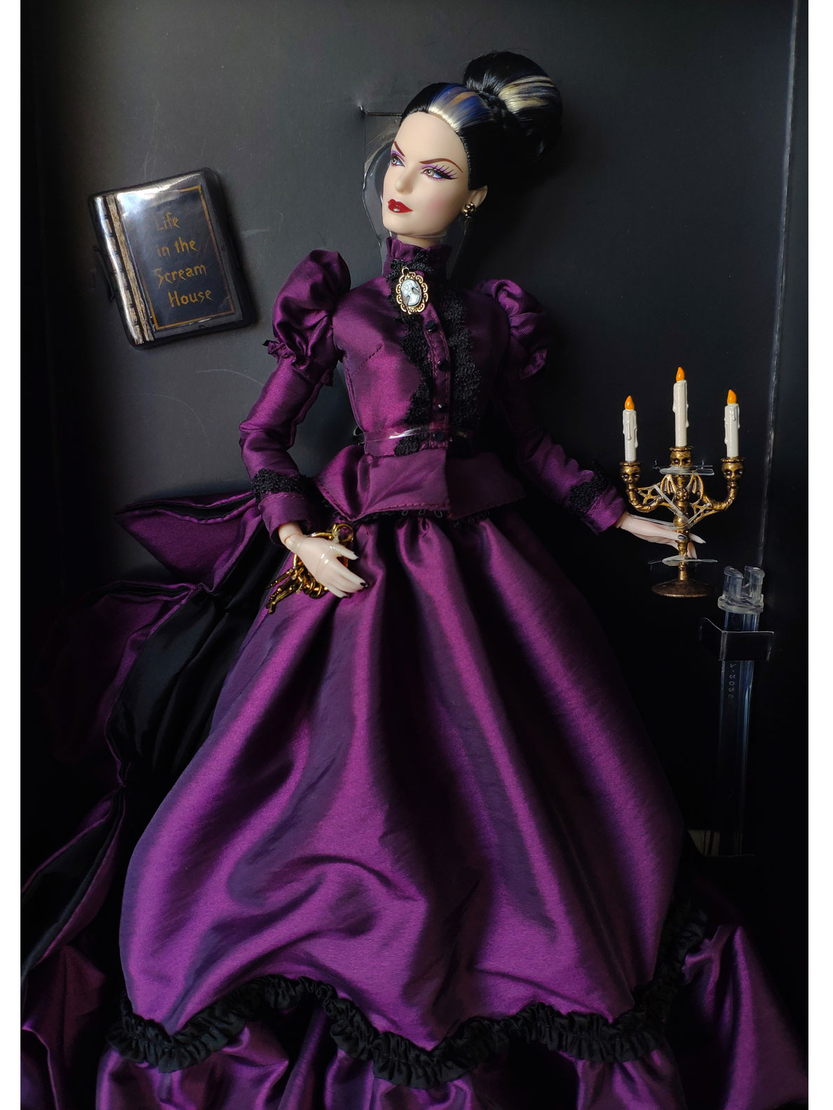 Mistress of the Manor 5