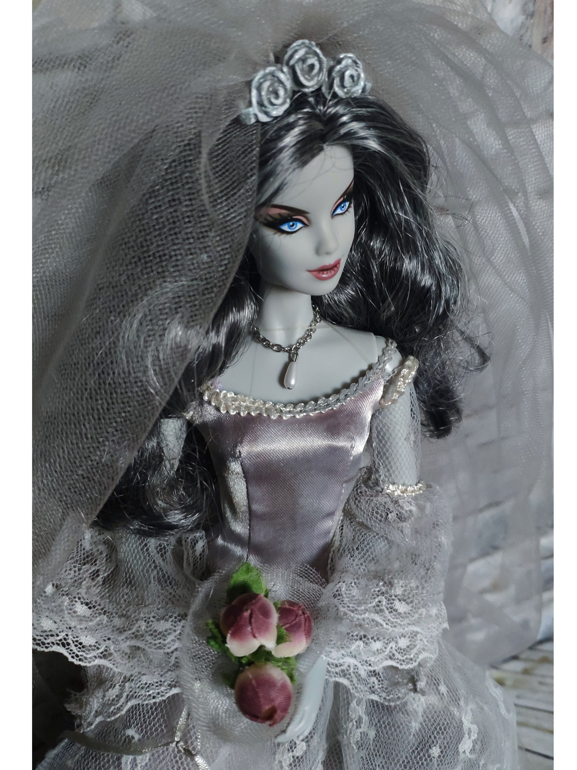 Haunted Beauty Zombie 1